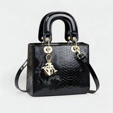Izabela – A modern and versatile bag