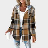 Karolina - A warm and modern coat