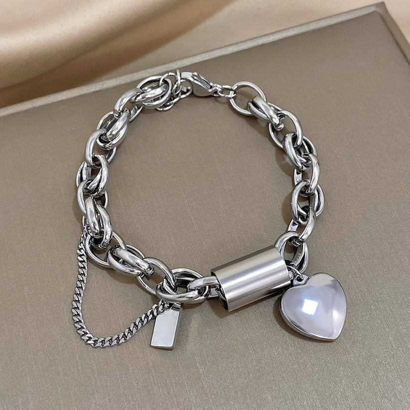 Mia Heart Bracelet
