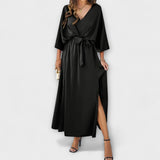 Sabrina – Sophisticated V-neck maxi dress