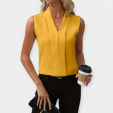 Marta – Classic sleeveless blouse with a versatile style