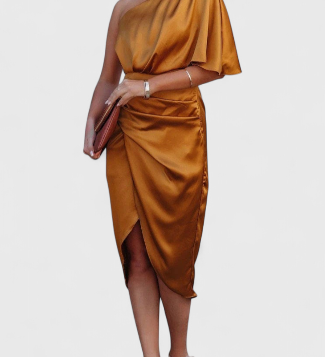 Daisy Fluid Timeless Silhouette Dress