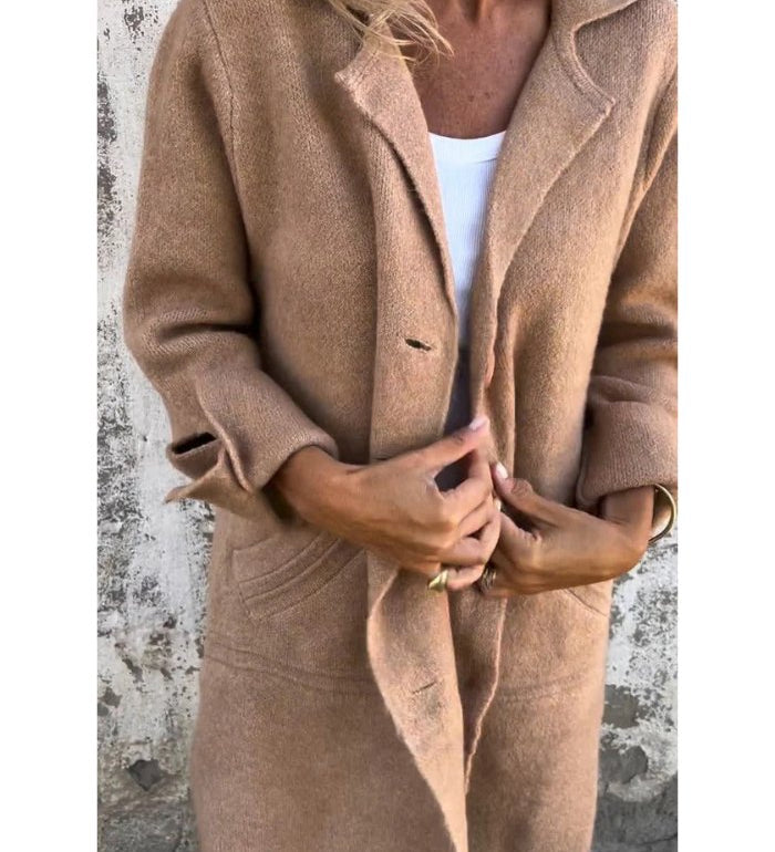 Tessa - Elegant button-up coat