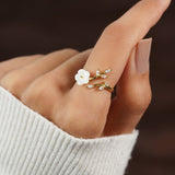 Rise - White flower ring